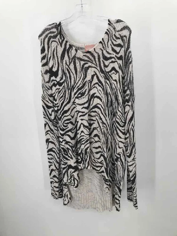 Pre-Owned Show Me Your Mumu White Size Medium Sweater Anti-Pilling Anti-Shrink Durable